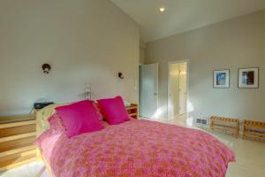 Ένα ή περισσότερα κρεβάτια σε δωμάτιο στο Fir Mountain Escape