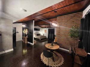 O zonă de relaxare la Serene Mountain Retreat in Celada, Puerto Rico