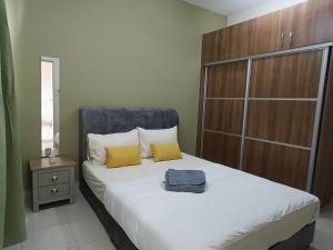Katil atau katil-katil dalam bilik di D2303 Alanis Blessed Home Near KUL Airport
