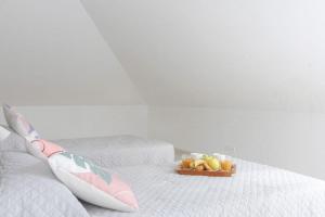 Gallery image of NT Bright and modern apartment in Pizarra in Pizarra +23 photos