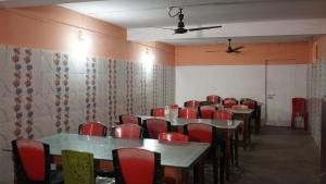 Restaurace v ubytování Hotel Aishwarya New Digha I Near Amrabati Park