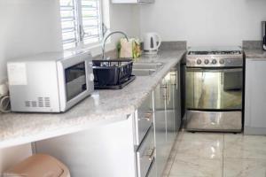 Dapur atau dapur kecil di ZenBreak Castles in Paradise 2bd Apt C3 +11 gambar