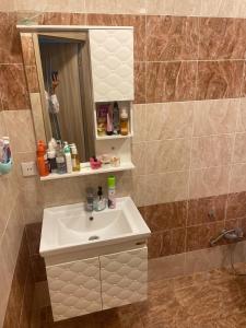 Ένα μπάνιο στο Cemila Home