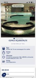 eine Seite einer Website mit einem Pool in der Unterkunft Cottage avec terrasse Domaine golf de Limère prox Orléans in Ardon