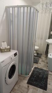 Ένα μπάνιο στο Angela apartments 01 +14 φωτογραφίες