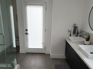 Ένα μπάνιο στο Cozy Private Room in Modern Homestay +8 φωτογραφίες