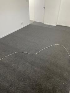 Kentにある38 hemingburgh driveの床にコードが敷かれた空の部屋