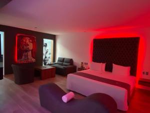 Μια τηλεόραση ή/και κέντρο ψυχαγωγίας στο La Isla Auto Hotel
