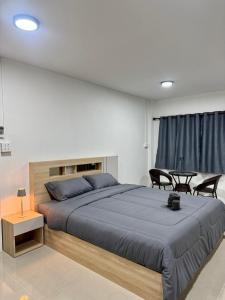 カンチャナブリにあるPakkan Hotel พักกาญจน์のギャラリーの写真