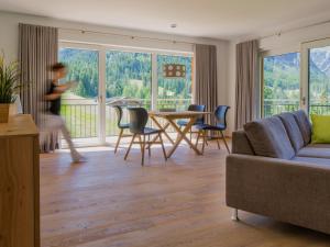 Posezení v ubytování Walser Lodge