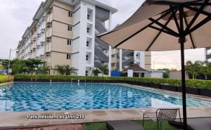 Bazén v ubytování PARK RESIDENCE Unit 219, SM City Santa Rosa, Laguna, by SMDC nebo v jeho okolí