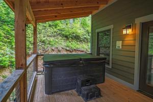 Fotografie z fotogalerie ubytování Walden's Creek Cabins v destinaci Cove Creek Cascades