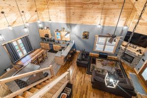 Kuchyň nebo kuchyňský kout v ubytování Walden's Creek Cabins + 56 fotografií