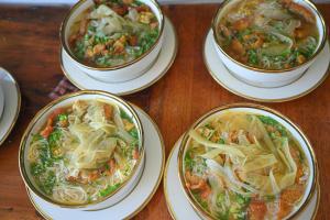 Φαγητό σε αυτό το σαλέ ή κάπου εκεί κοντά