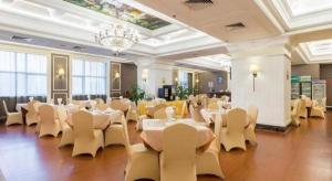 Εστιατόριο ή άλλο μέρος για φαγητό στο Jinjiang Grandlink Hotel