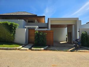 Το κτήριο όπου στεγάζεται  η βίλα