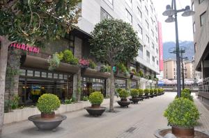 Bangunan di mana terletaknya hotel