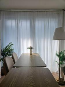 Billede fra billedgalleriet på Meomureuda 2호선 서울대입구역 최대6인,샤로수길,홍대,강남,잠실 30분 i Seoul