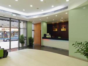 Zona de hol sau recepție la West Hotel