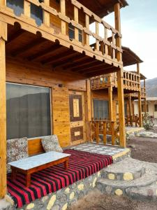 Balkón nebo terasa v ubytování freedom camp saleh