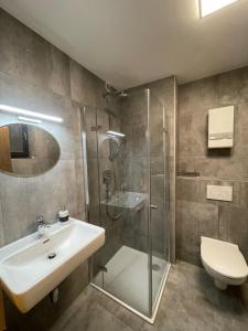 Ένα μπάνιο στο Gut ausgestattete Ferienwohnung in der Nähe des Millstätter Sees +9 φωτογραφίες