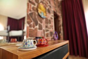 Příslušenství pro přípravu čaje a kávy v ubytování Cappadocia Hostel