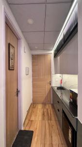 Η κουζίνα ή μικρή κουζίνα στο Visitor Stop