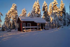 Myrkulla Lodge að vetri til