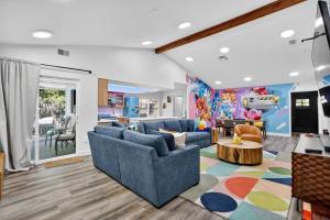 Gallery image of Game-Themed Stay with Hot Tub & Arcade home in The Woodlands