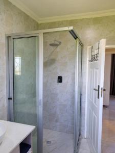 Koupelna v ubytování Familee Greenspace + 24 fotografií