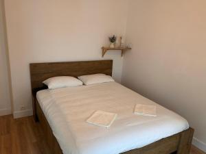 Ένα ή περισσότερα κρεβάτια σε δωμάτιο στο Hyper Centre Caen T3 Spacious Perfect Location