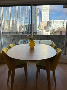 Ảnh trong thư viện ảnh của Grand 5 Chambres Paris La Defense ở Courbevoie