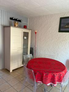 Kuchyň nebo kuchyňský kout v ubytování Mer Soleil Pinede