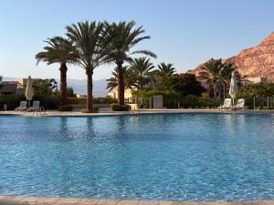 アカバにあるAl-Raha Luxury apartmentのギャラリーの写真