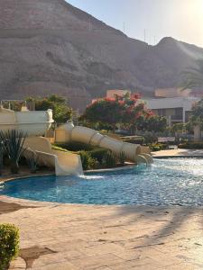 アカバにあるAl-Raha Luxury apartmentのギャラリーの写真