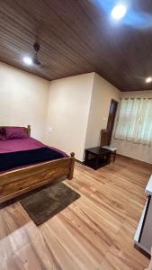 Gallery image of YATRI NIVAS SAGARA ( AC AND NON-AC DELUXE ROOMS) in Sāgar