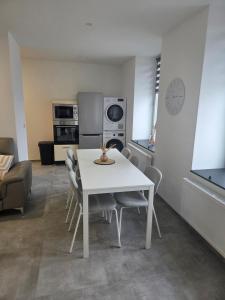 Η κουζίνα ή μικρή κουζίνα στο Magnifique appartement 2 chambres