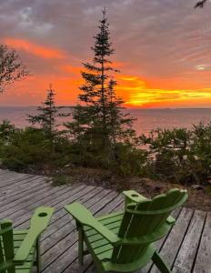 Afbeelding uit fotogalerij van Boardwalk Pines at Tobermory in Tobermory