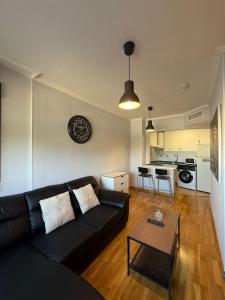 Η κουζίνα ή μικρή κουζίνα στο Enjoy the sun and pool in this fabulous apartment