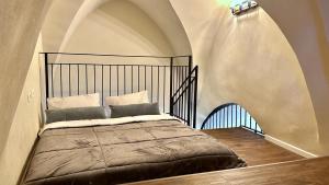 Ένα ή περισσότερα κρεβάτια σε δωμάτιο στο Knight House Akko