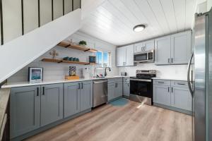 Η κουζίνα ή μικρή κουζίνα στο LEI LANI 321 Orange Beach Condo