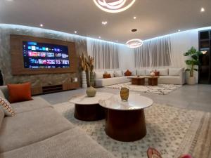 Televisyen dan/atau pusat hiburan di Villa B Marrakech