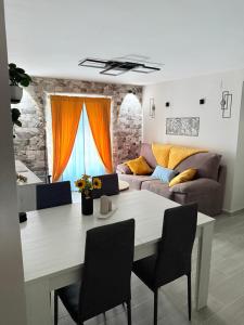 Χώρος καθιστικού στο El Boulevard de Trujillo 1997