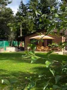 Taman di luar La Villetta Trepidò +27 gambar