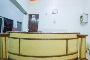 a bar in a room with at SPOT ON 36686 Hotel Om Shanti Palace in Chandīgarh