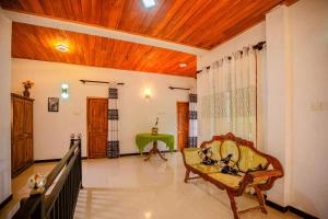 Χώρος καθιστικού στο Yala Sunset Villa