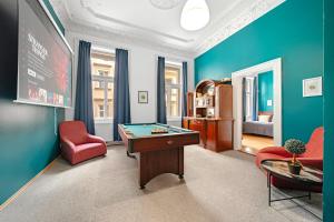 Μια τηλεόραση ή/και κέντρο ψυχαγωγίας στο Bohemia Grand Residence by Wagnerstays