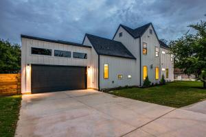 Gallery image of Actually walkable to square & Private Heated Pool in Georgetown