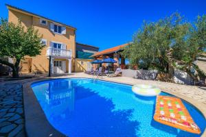 Πισίνα στο ή κοντά στο House Marija