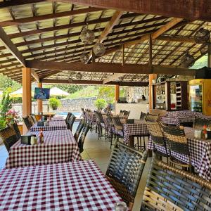 Restaurace v ubytování Pousada Ponta de Areia
